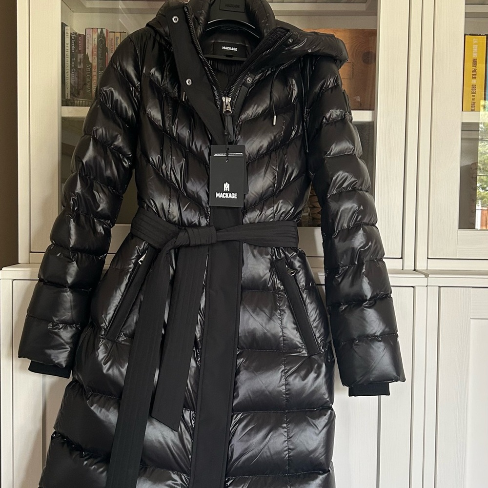 Mackage Coralia down coat with belt in glossy black - Picture 2 of 3